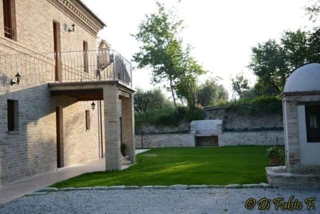 L' Antico Pozzo Country House Monsampietro Morico Εξωτερικό φωτογραφία